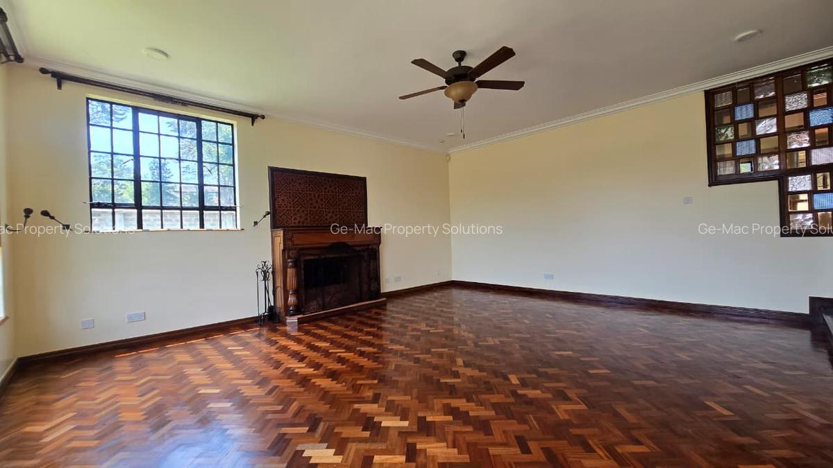 4 Bed House with En Suite in Runda - 2