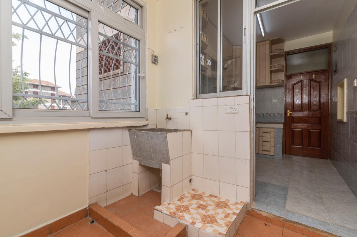 3 Bed Apartment with En Suite in Langata - 19