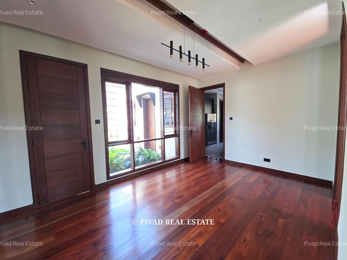 4 Bed House with Swimming Pool in Runda - 4