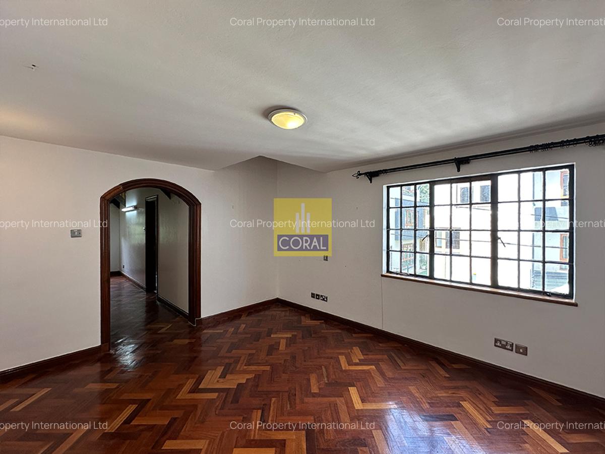 5 Bed Townhouse in Lavington - 10