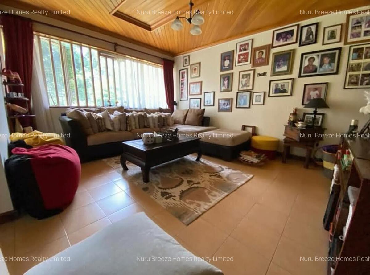 5 Bed House with En Suite in Runda - 6