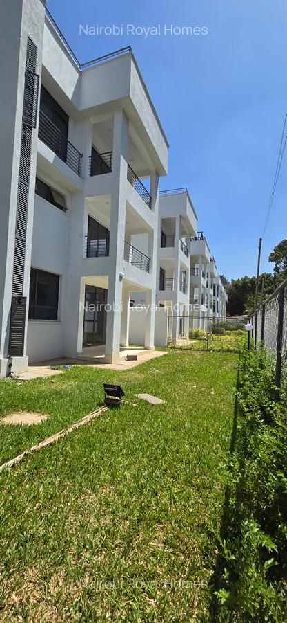 5 Bed Townhouse with En Suite at Lavington Road - 5