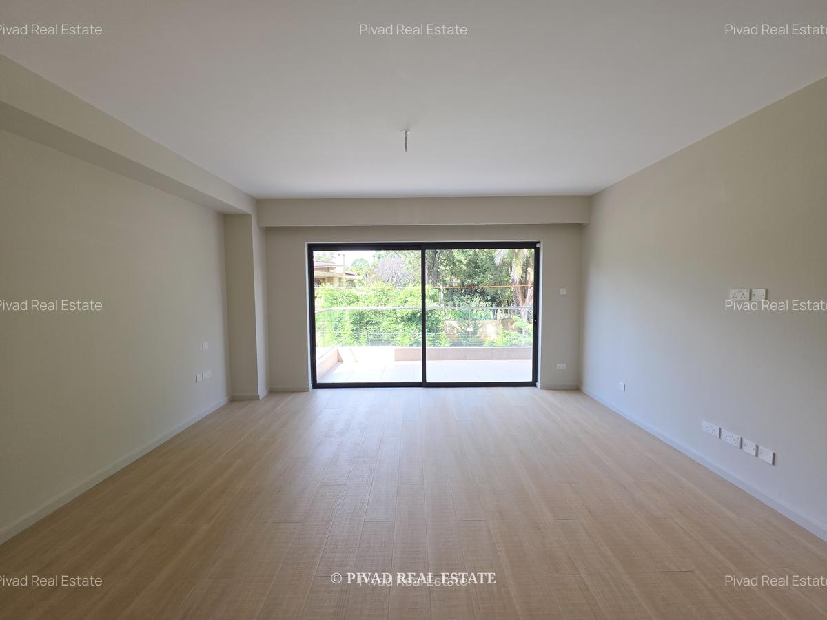 5 Bed Townhouse with Garden in Kyuna - 11