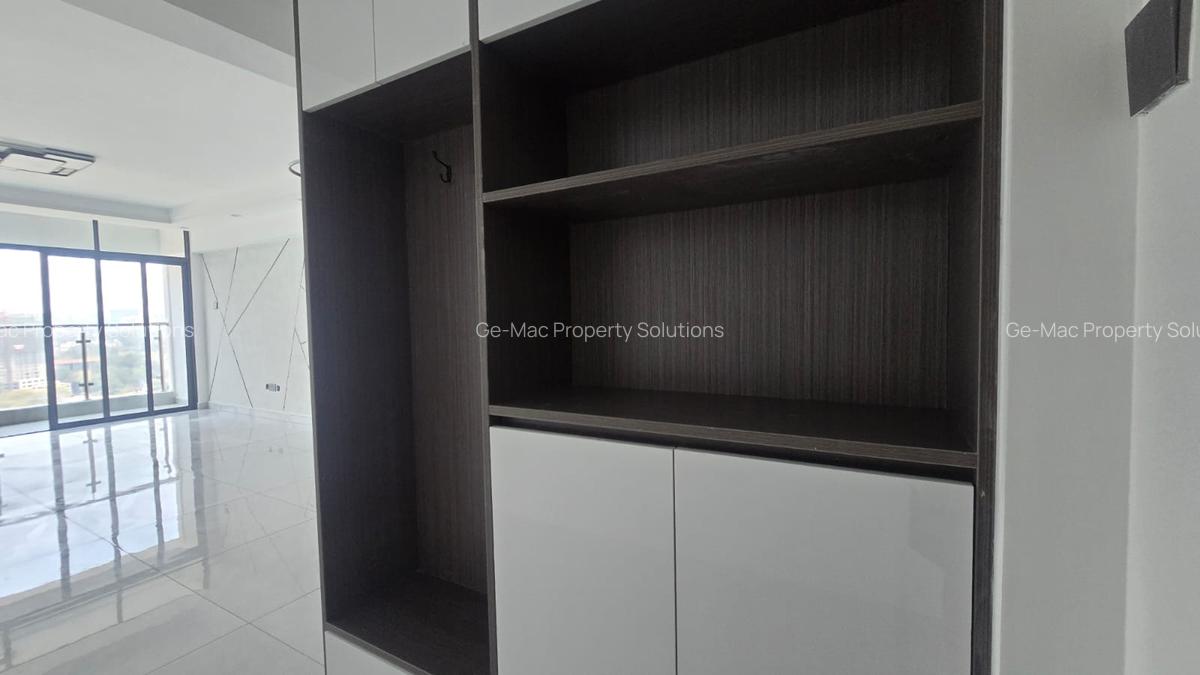 1 Bed Apartment with En Suite in Westlands Area - 4