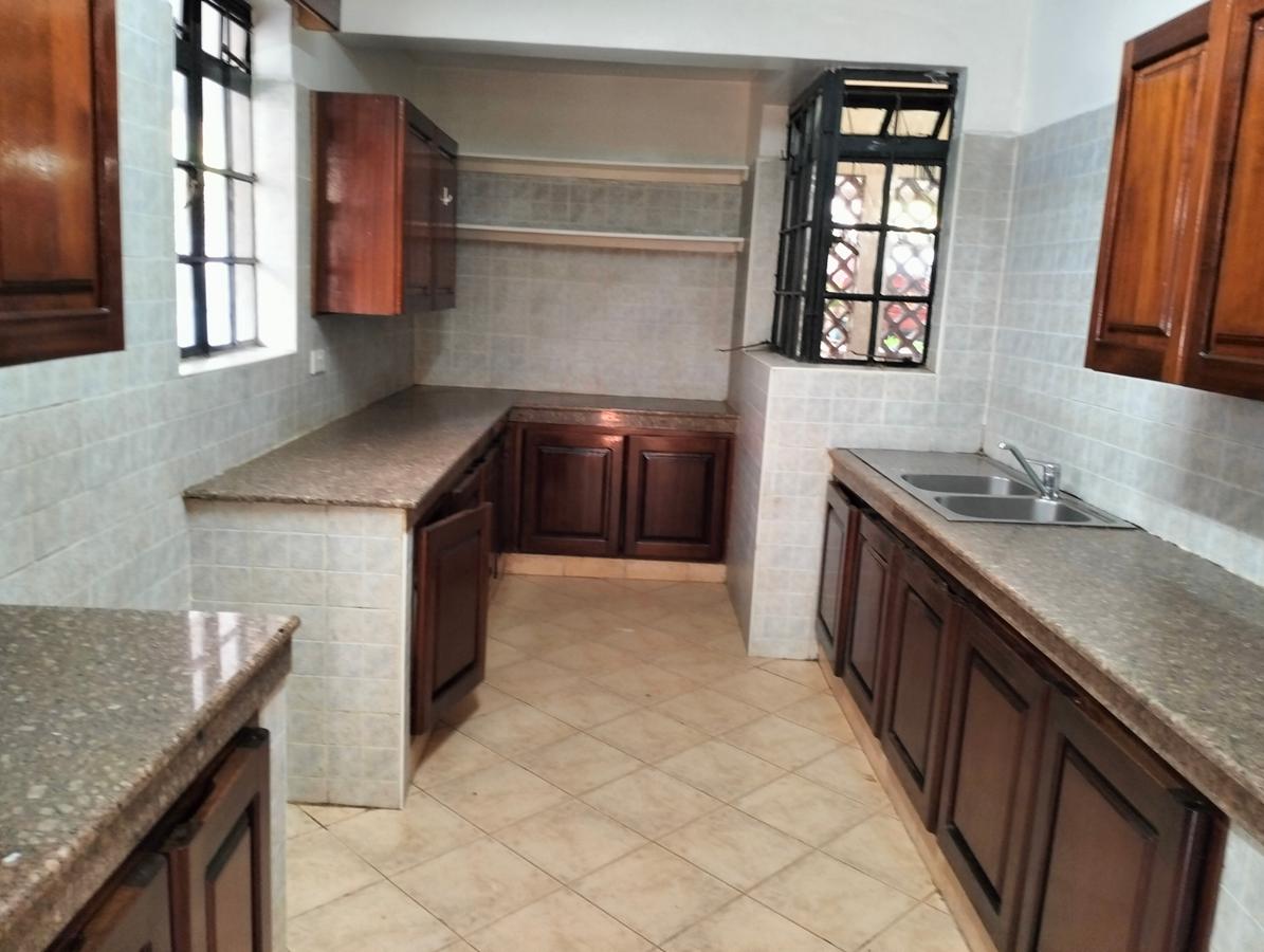 4 Bed Apartment with En Suite in Kilimani - 3