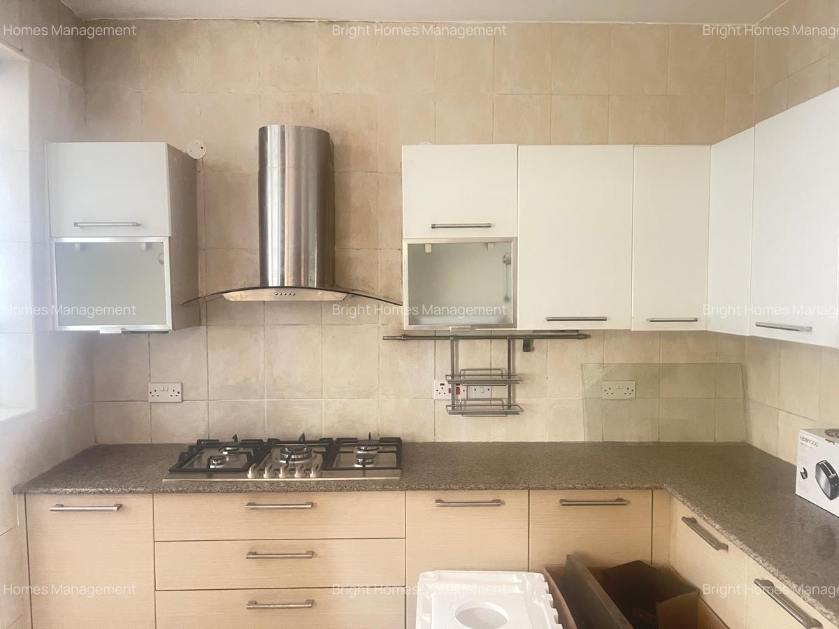 3 Bed Apartment with En Suite in Kilimani - 5