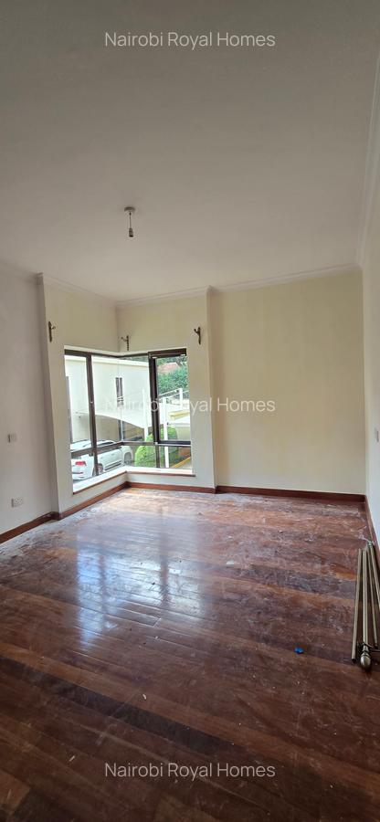 5 Bed Townhouse with En Suite at Lavington Green - 11