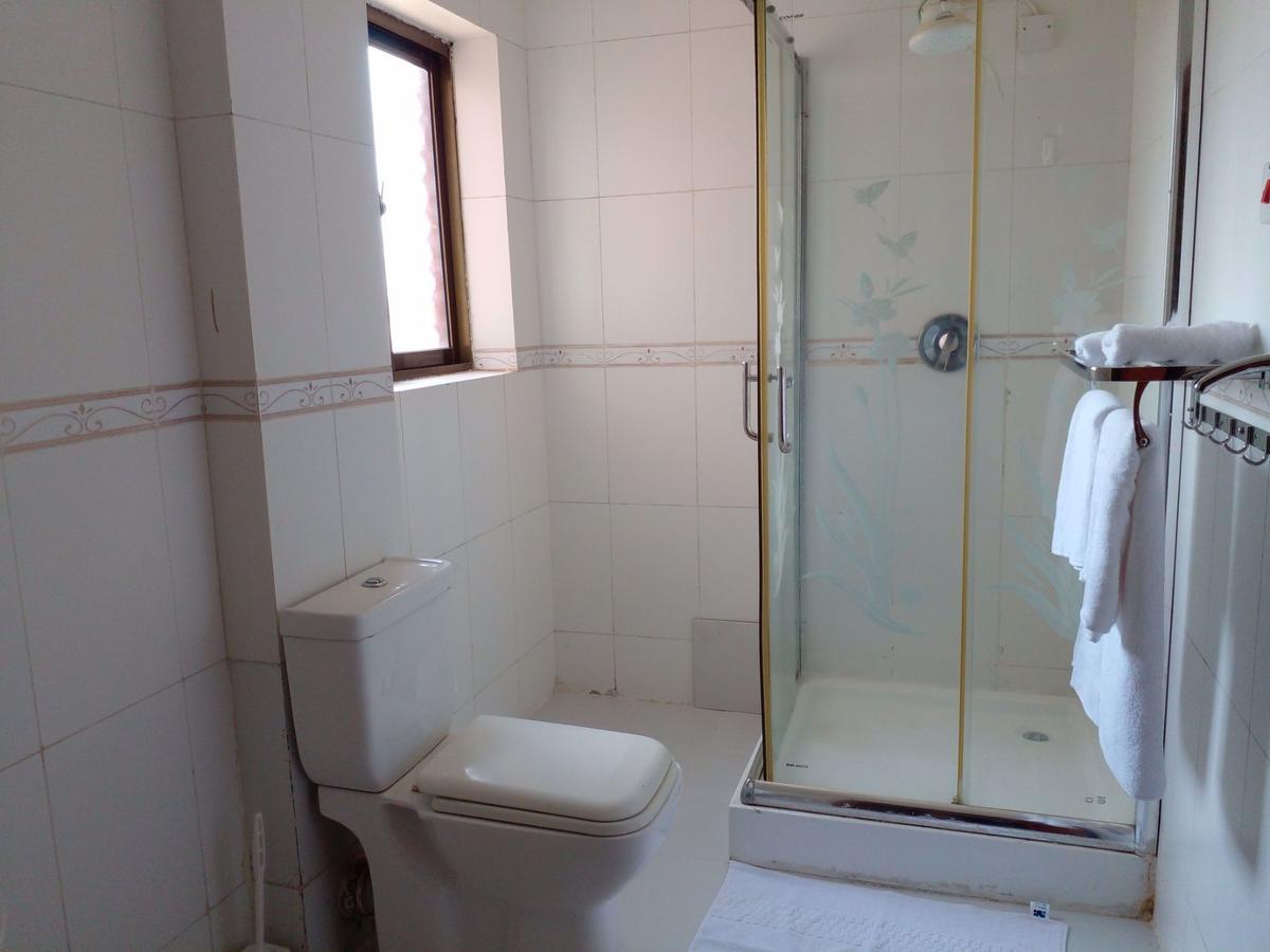 3 Bed Apartment with Swimming Pool in Kileleshwa - 9