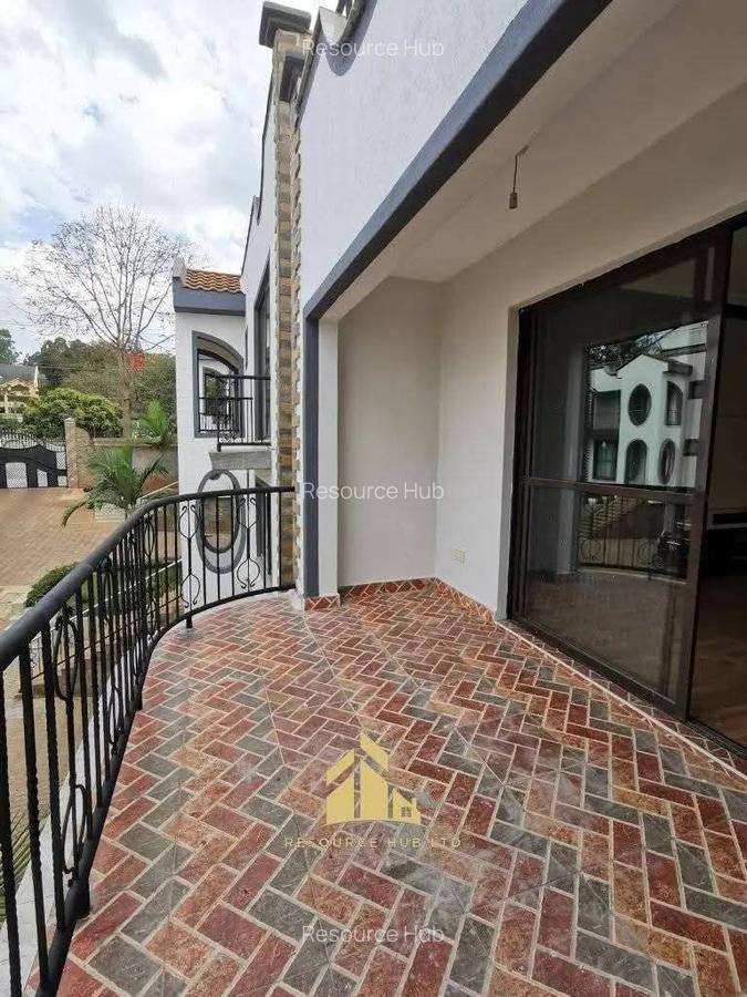 4 Bed Townhouse with Swimming Pool at Off Brook House Drive - 11