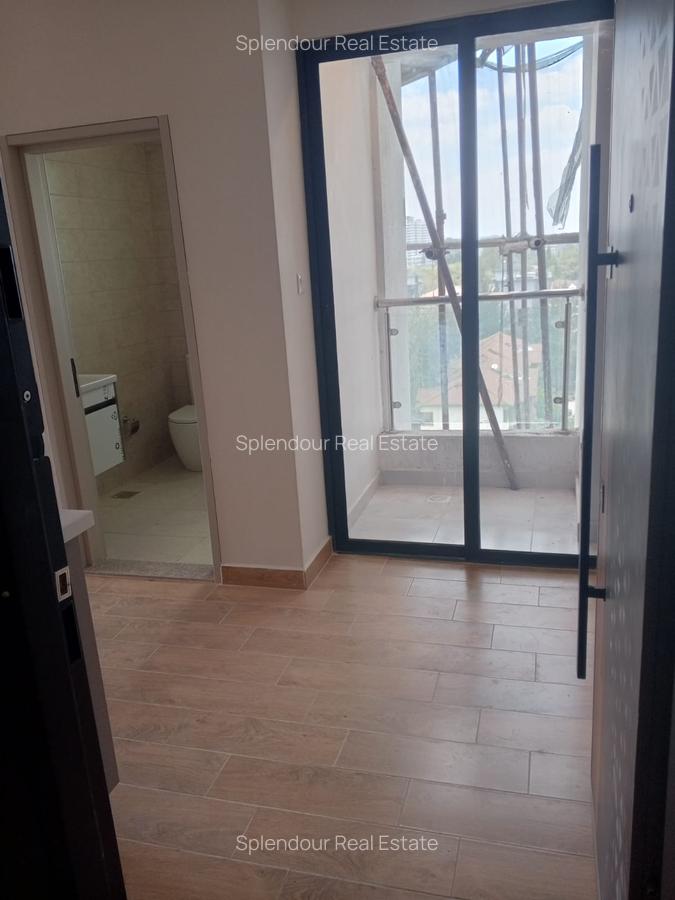 Bedsitter in Kilimani - 11