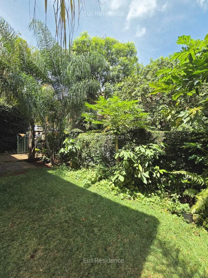4 Bed Townhouse with En Suite at Brookside Drive - 12