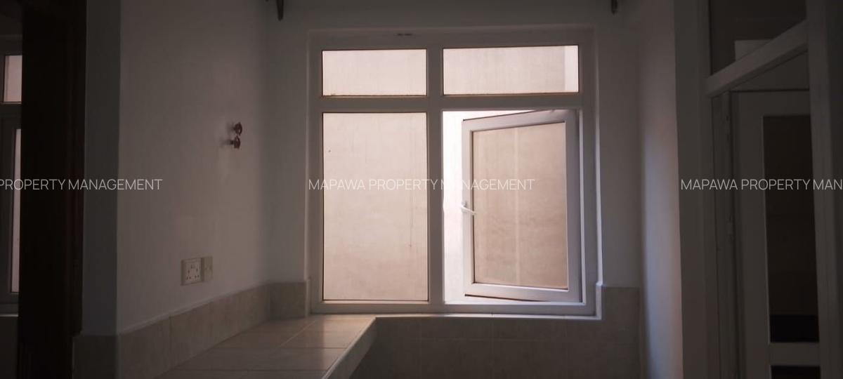 2 Bed Apartment with En Suite in Westlands Area - 16