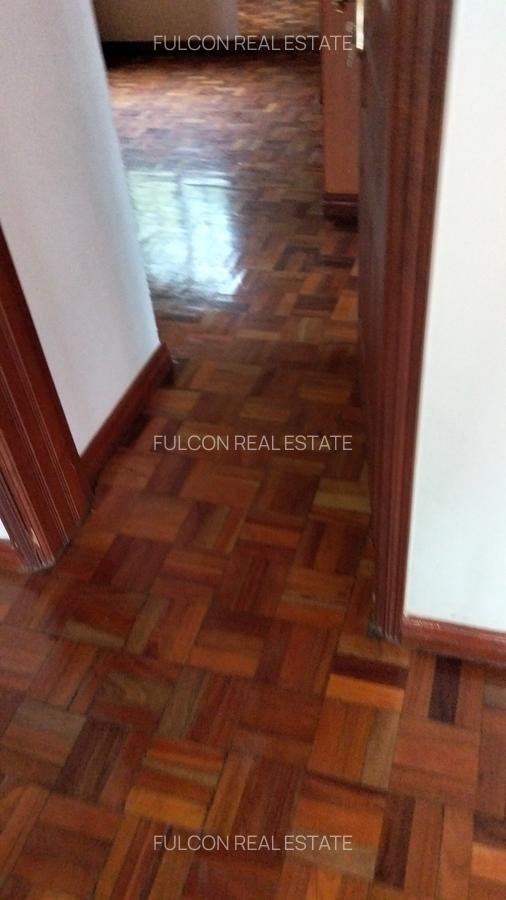 5 Bed Villa with En Suite in Lavington - 12