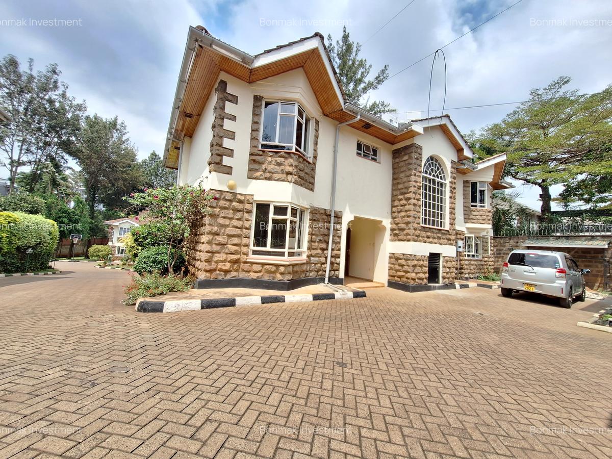 4 Bed Townhouse with En Suite at Lavington Estate - 18