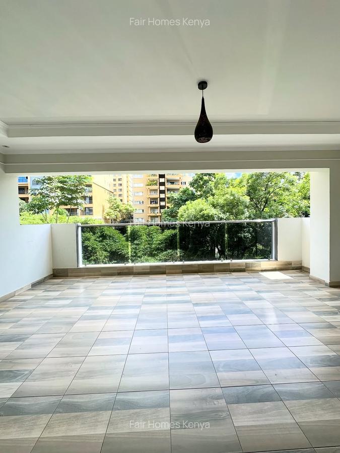 3 Bed Apartment with En Suite at Riverside Drive - 3