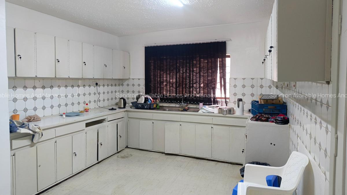 Office with Service Charge Included in Kileleshwa - 5