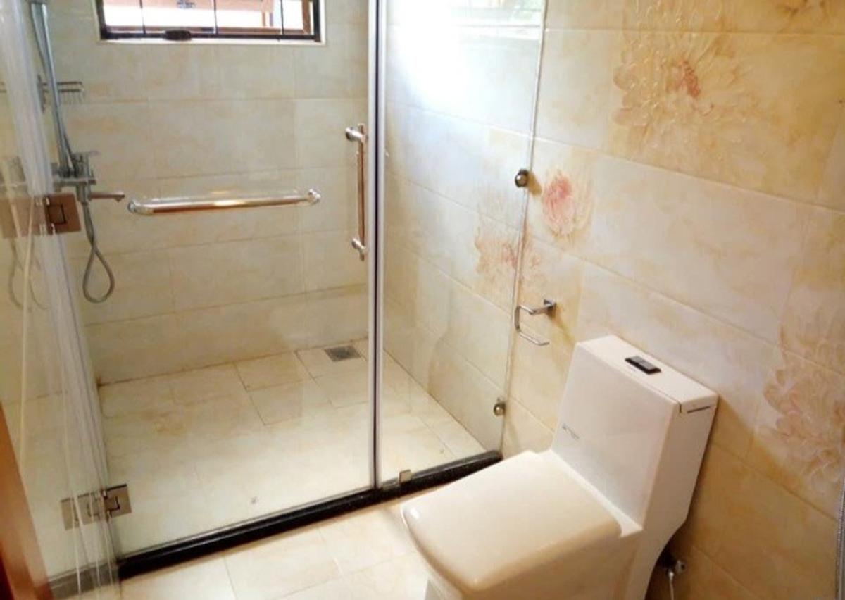 5 Bed Townhouse with En Suite in Lavington - 5