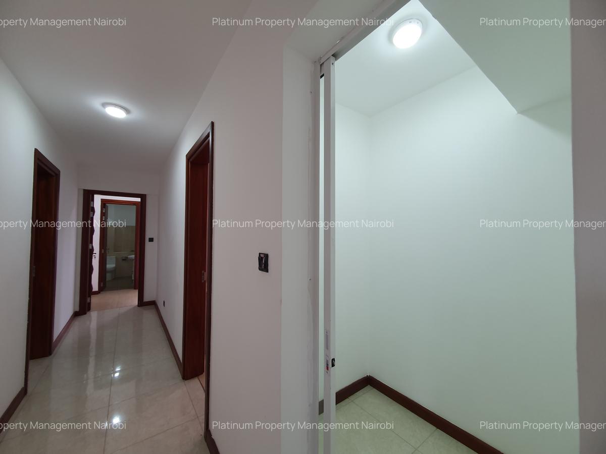 4 Bed Apartment with En Suite in General Mathenge - 6