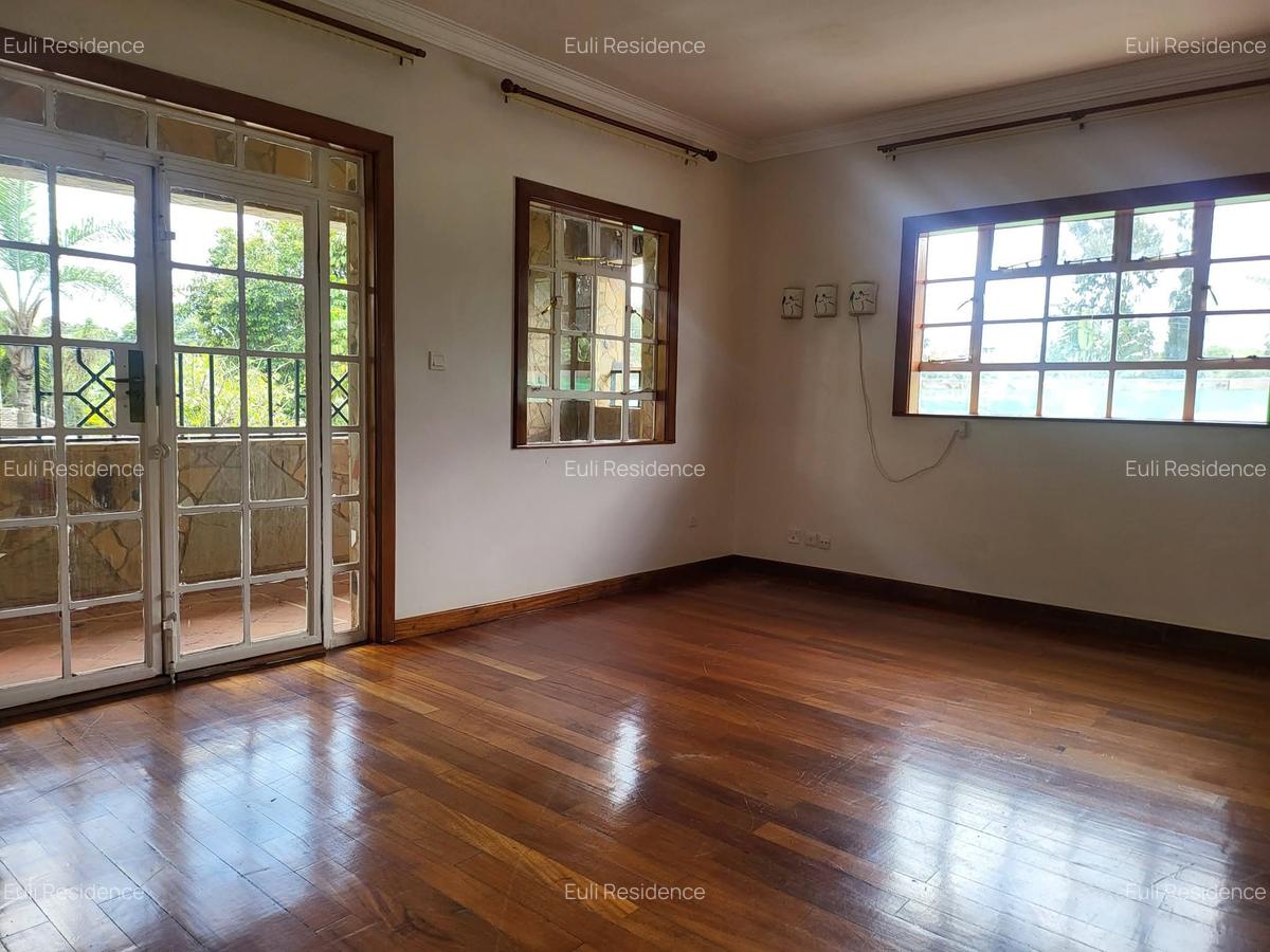 4 Bed House with En Suite at Mimosa Close - 12