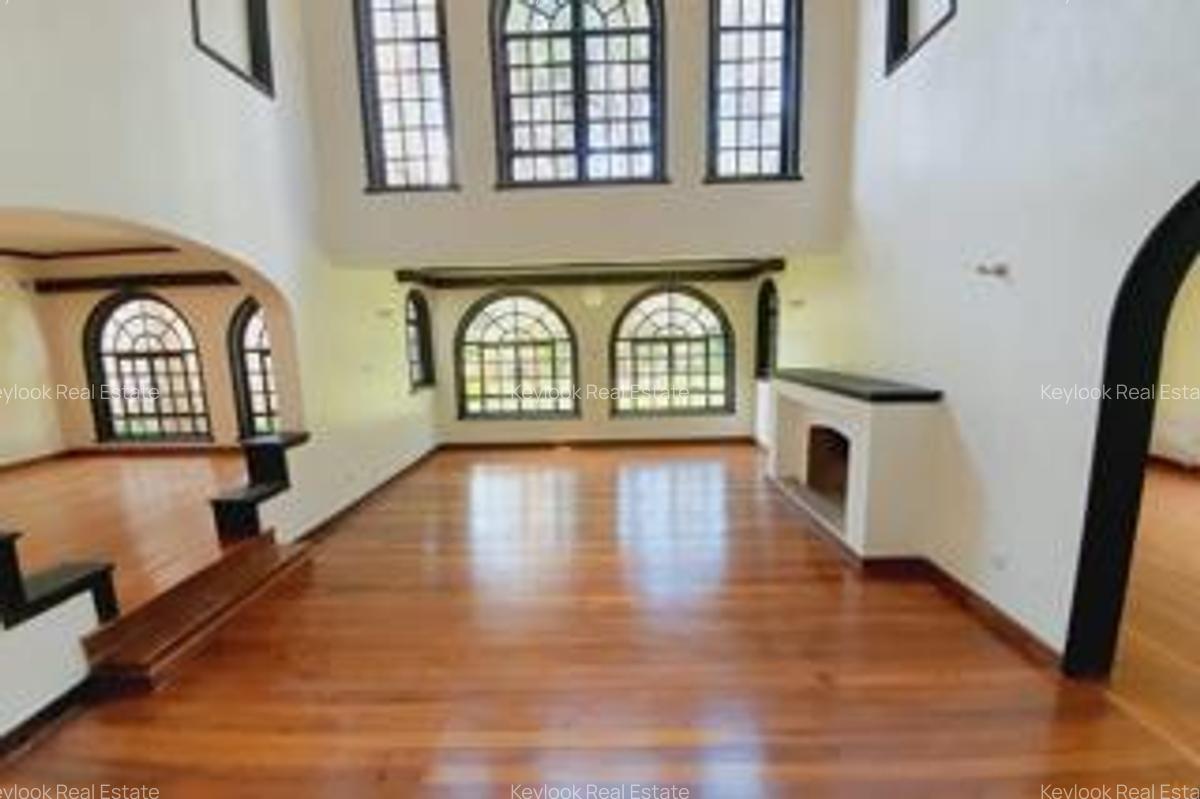 4 Bed Townhouse with En Suite in Lavington - 7