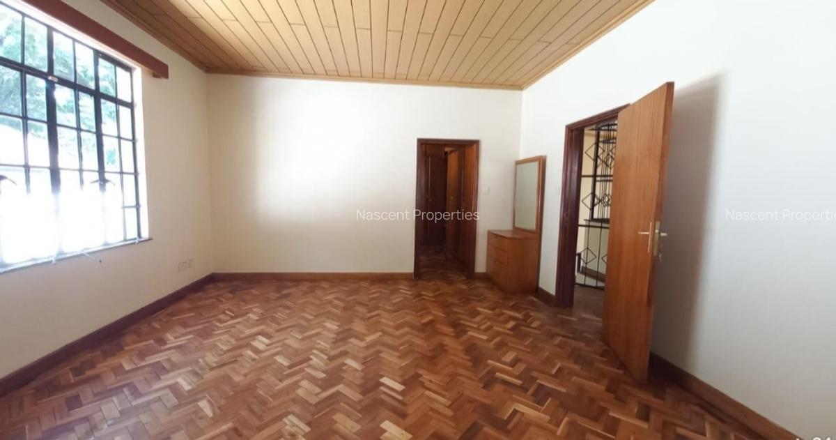 4 Bed Townhouse with En Suite in Spring Valley - 12