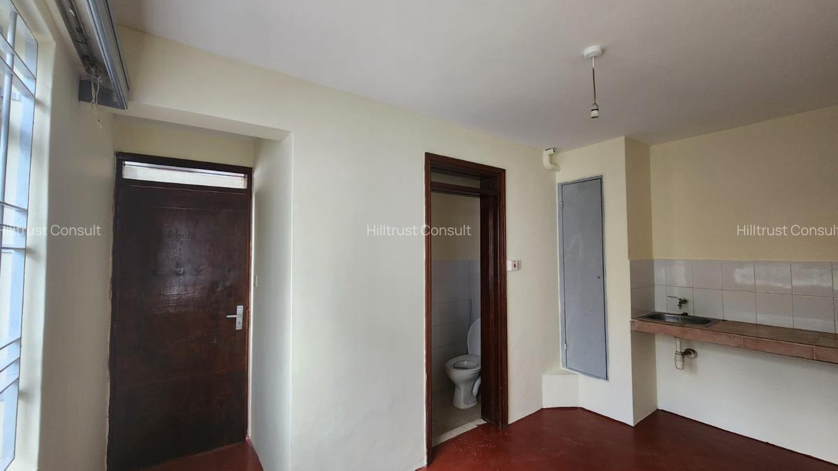 4 Bed Apartment with En Suite in Riverside - 12