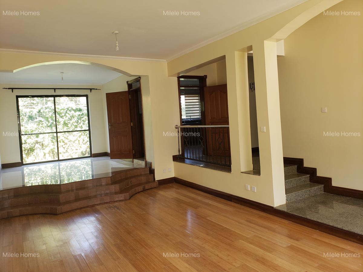 5 Bed Townhouse with En Suite at Grevillea Groove - 16