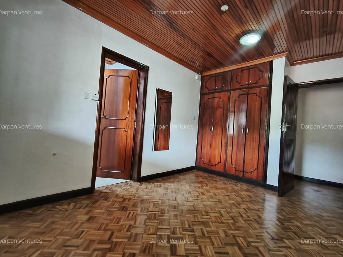 6 Bed House with En Suite in Runda - 6