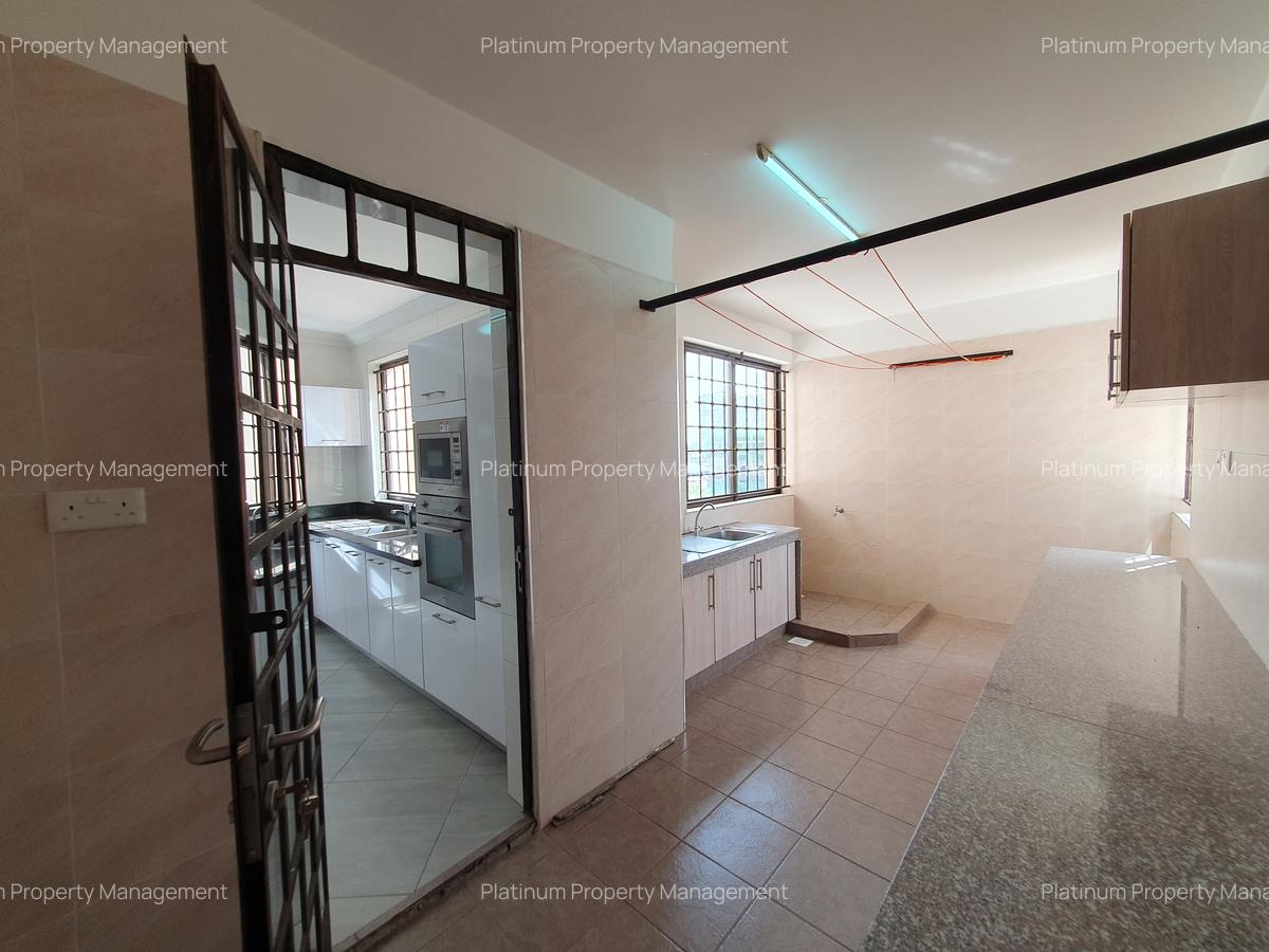 3 Bed Apartment with En Suite in Parklands - 10