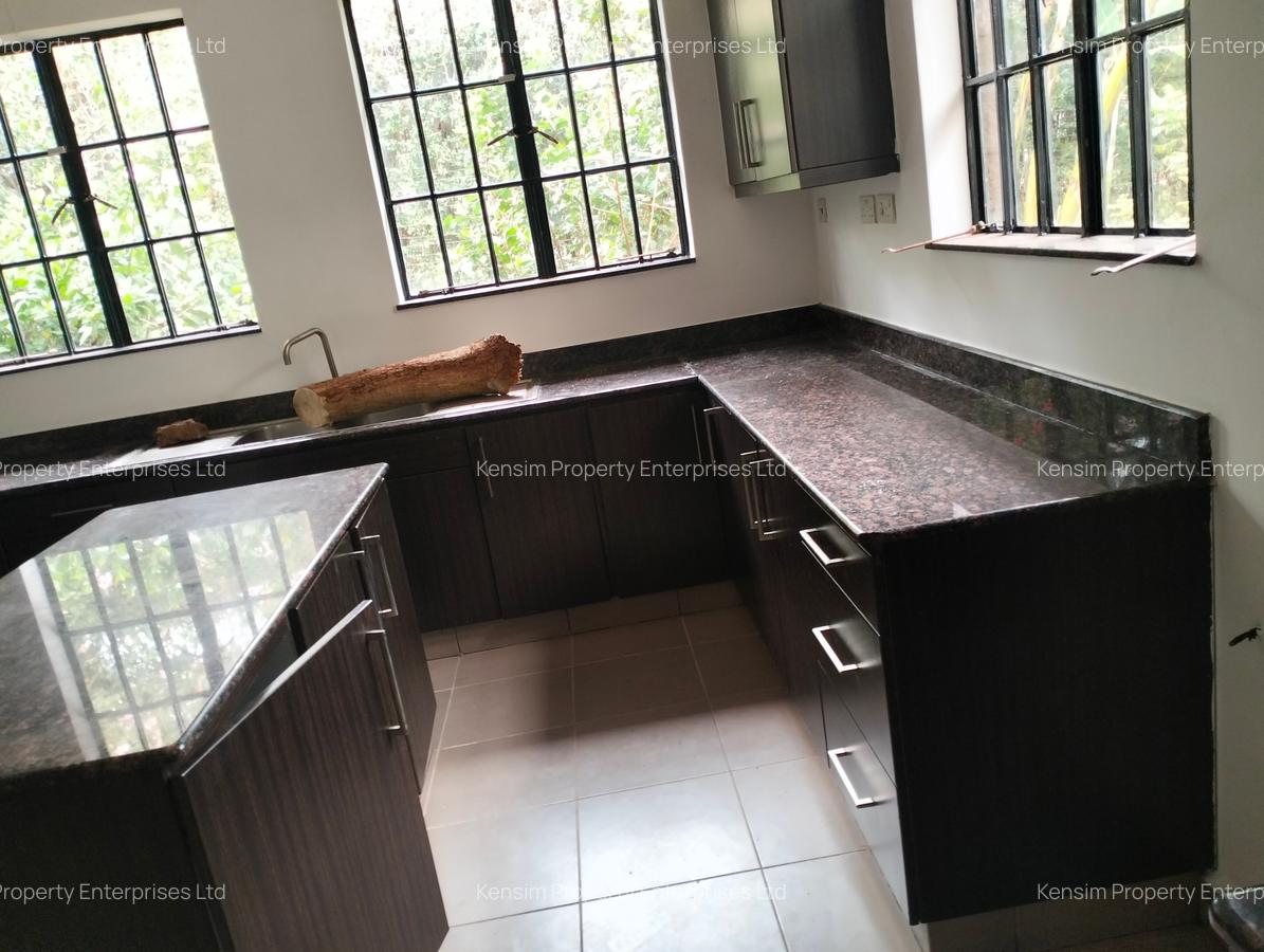 4 Bed Townhouse with En Suite in Runda - 8