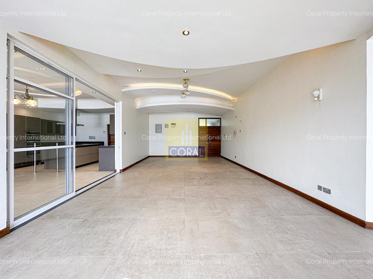 5 Bed Apartment in Spring Valley - 1