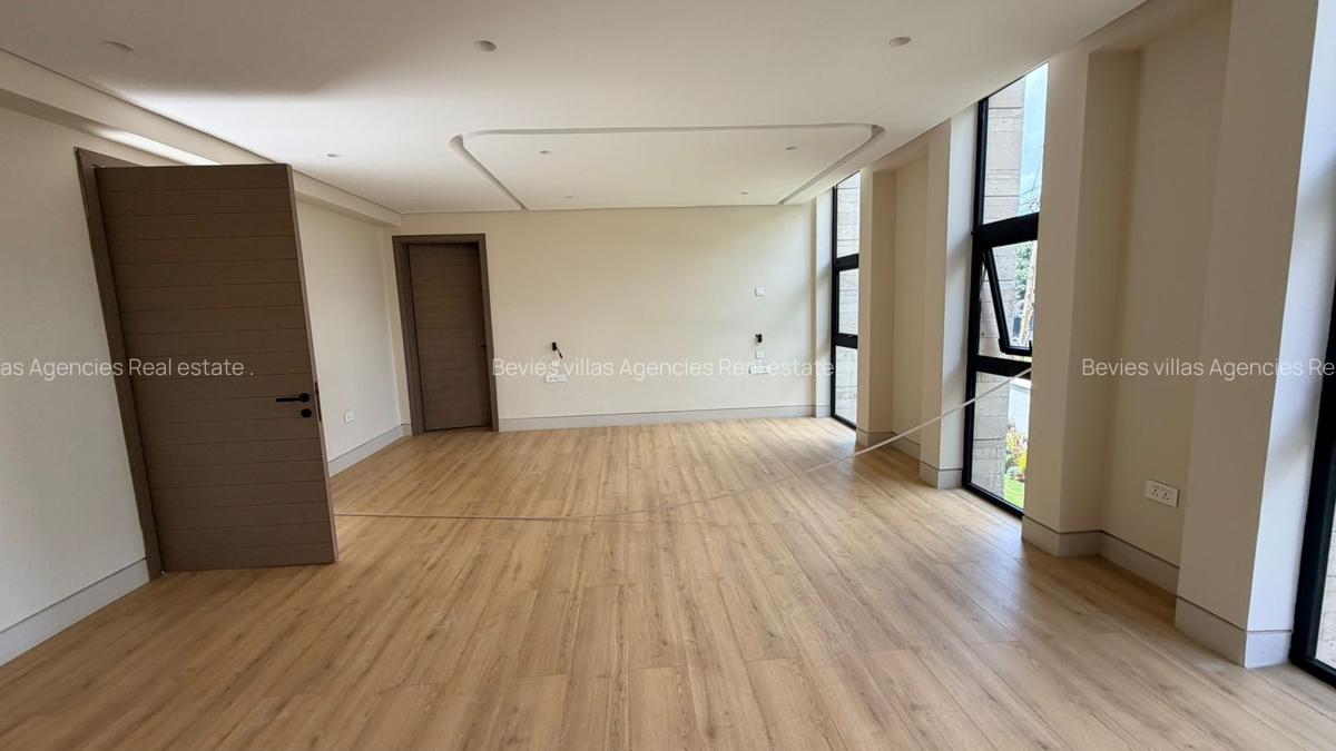 5 Bed Villa with En Suite at Kyuna - 10