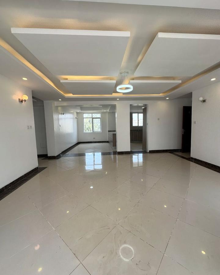 3 Bed Apartment with En Suite at Hatheru Road - 2