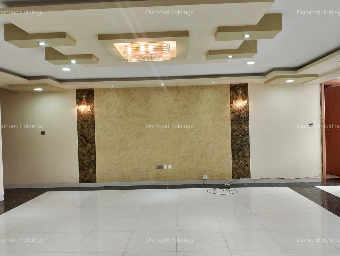 4 Bed Apartment with En Suite at Parklands - 13