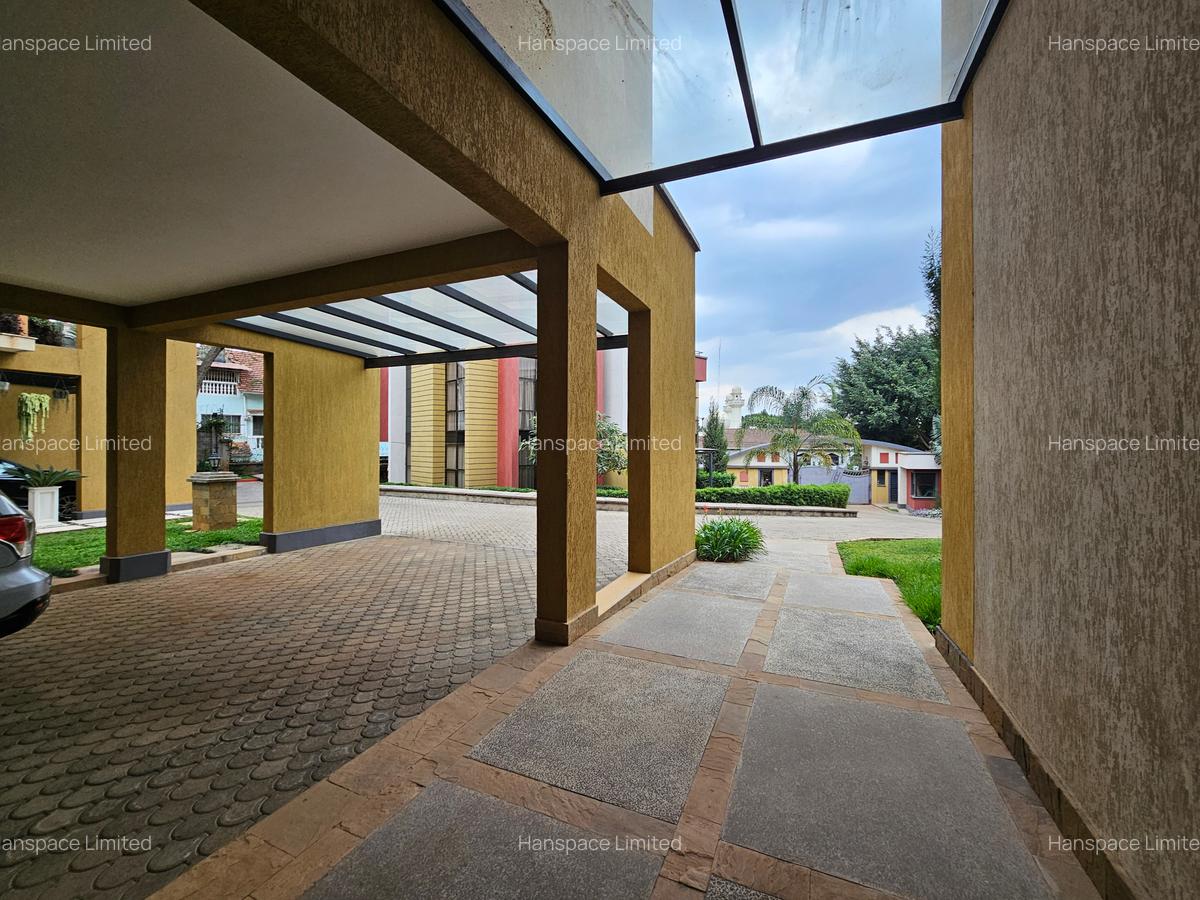 5 Bed Villa with En Suite at Naushad Merali - 20