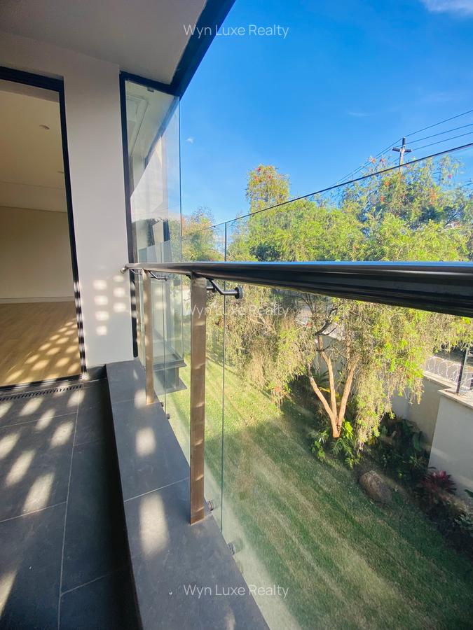 5 Bed Villa at Brookside - 15