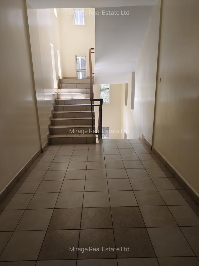 2 Bed Apartment with En Suite in Kilimani - 19