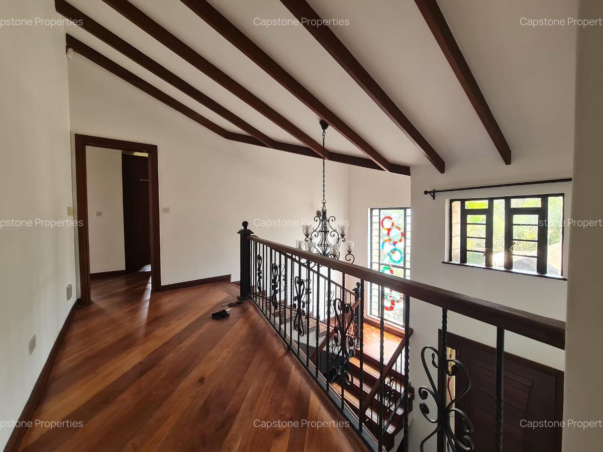 4 Bed Townhouse in Ridgeways - 7