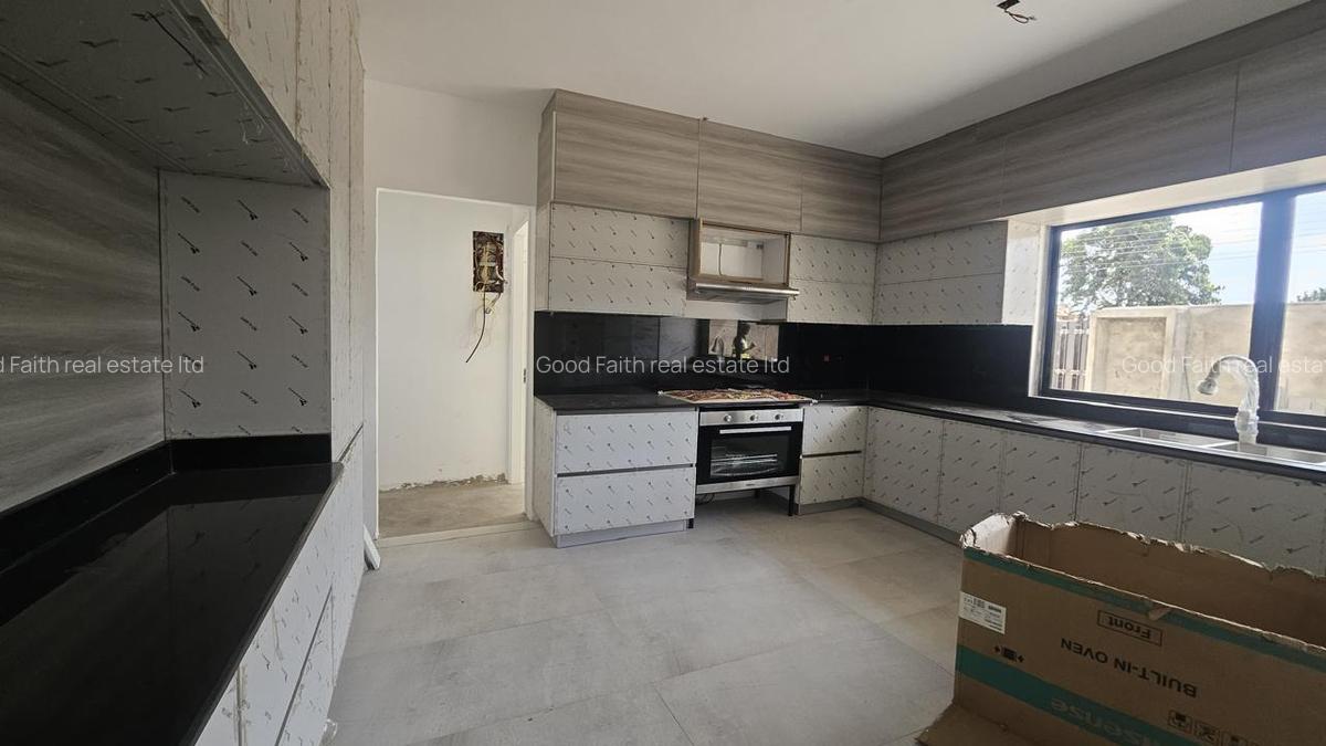 4 Bed Townhouse with En Suite in Kiambu Road - 6