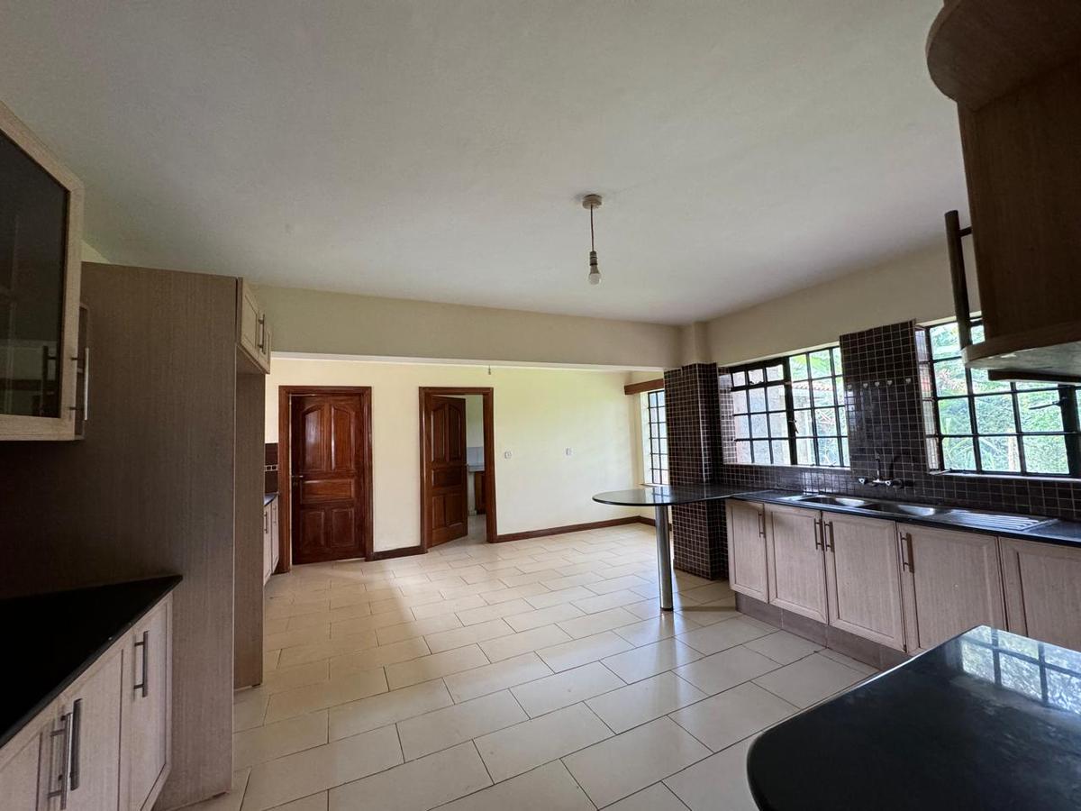 5 Bed Townhouse with En Suite in Runda - 3