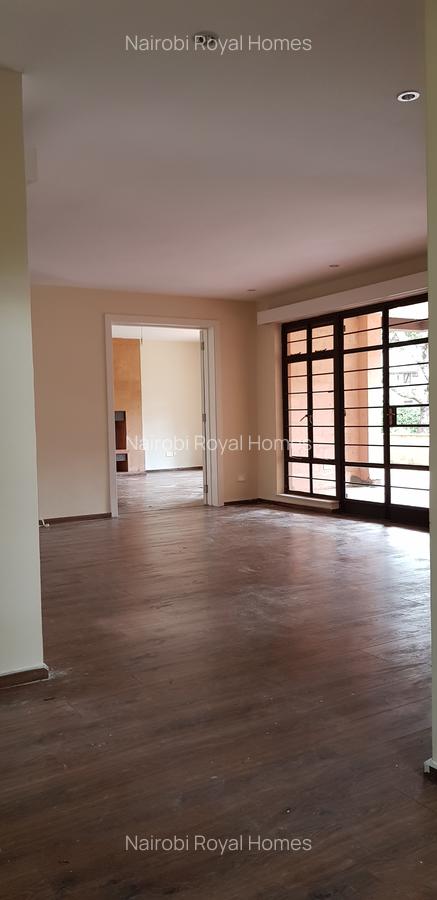 4 Bed Townhouse with En Suite at Rosslyn Lone Tree Road 55 - 10