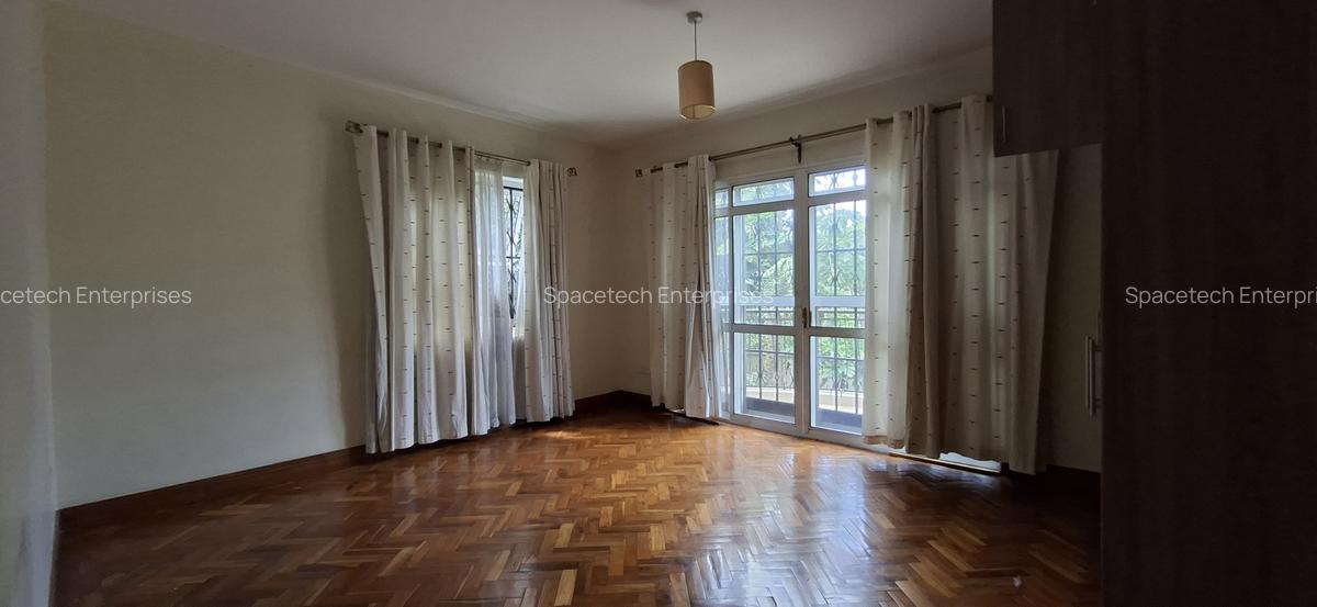 5 Bed Townhouse with En Suite in Spring Valley - 11