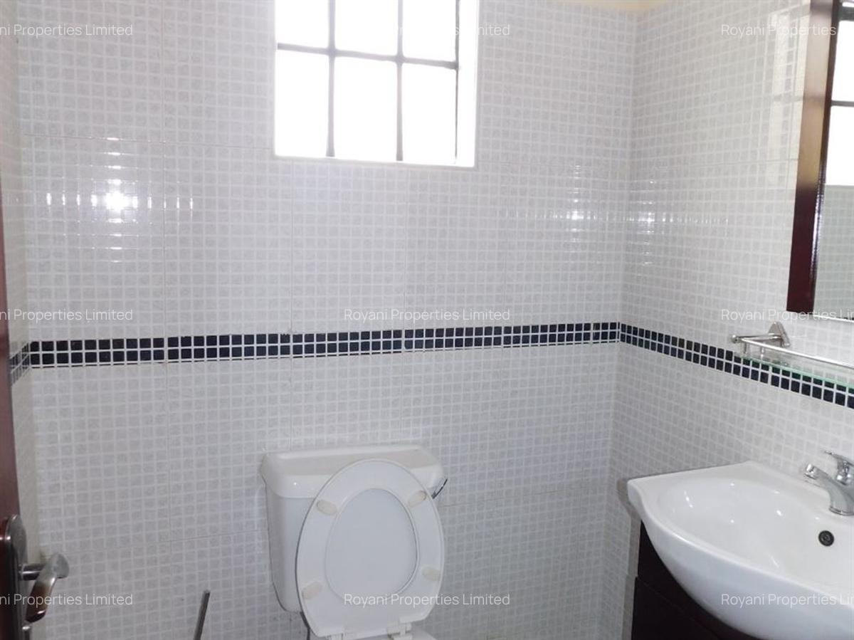 4 Bed House with En Suite at Fourways Junction Estate - 6