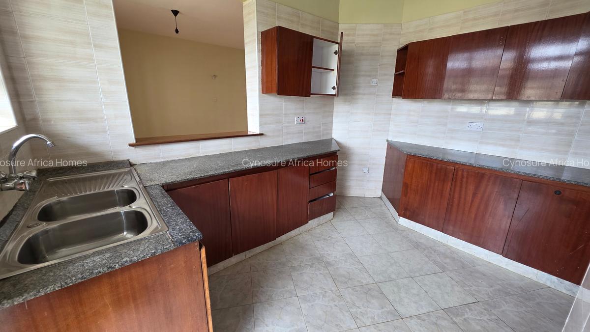 4 Bed Apartment with En Suite at Dennis Pritt - 6