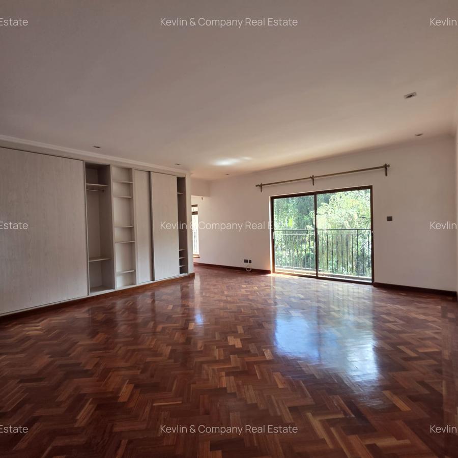 5 Bed Villa with En Suite in Lavington - 18