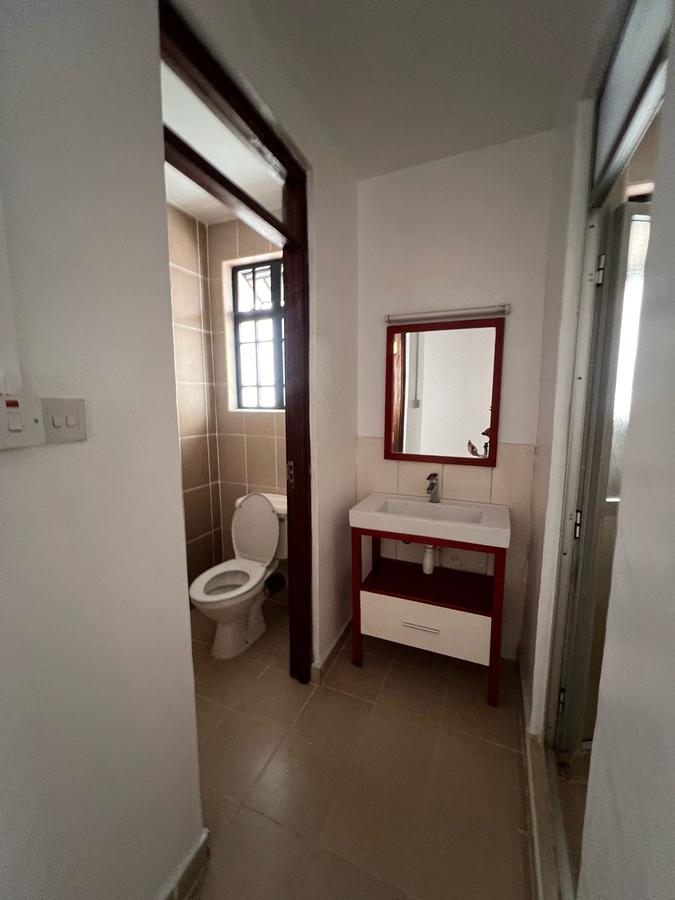 4 Bed Townhouse with En Suite in Lavington - 9