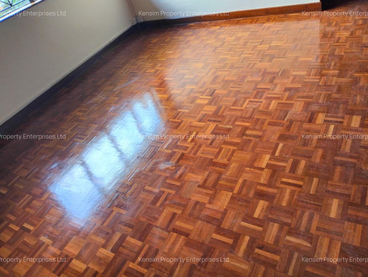 4 Bed Townhouse with En Suite in Westlands Area - 18