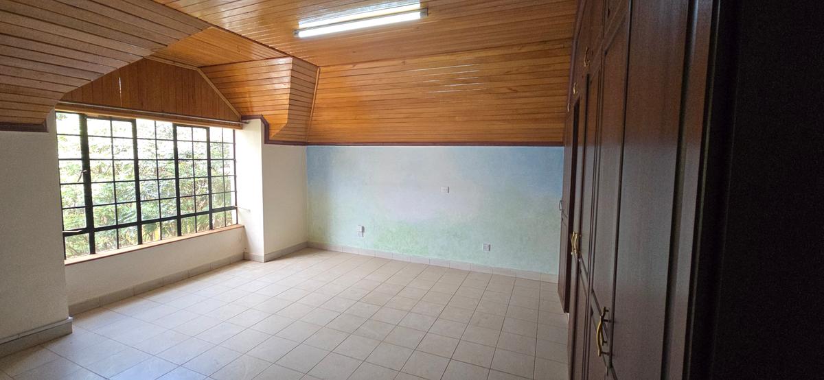 5 Bed Townhouse with En Suite at Kabasiran Avenue - 14