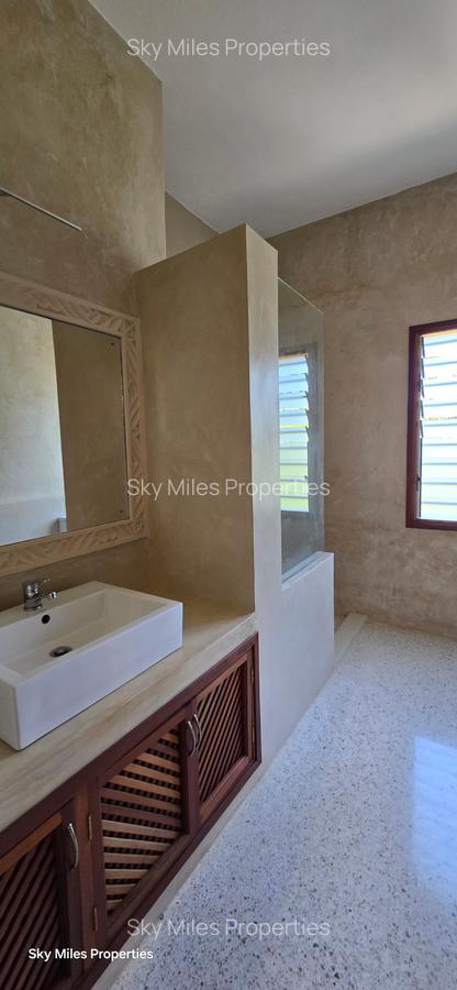 3 Bed Villa with En Suite at Garoda - 14