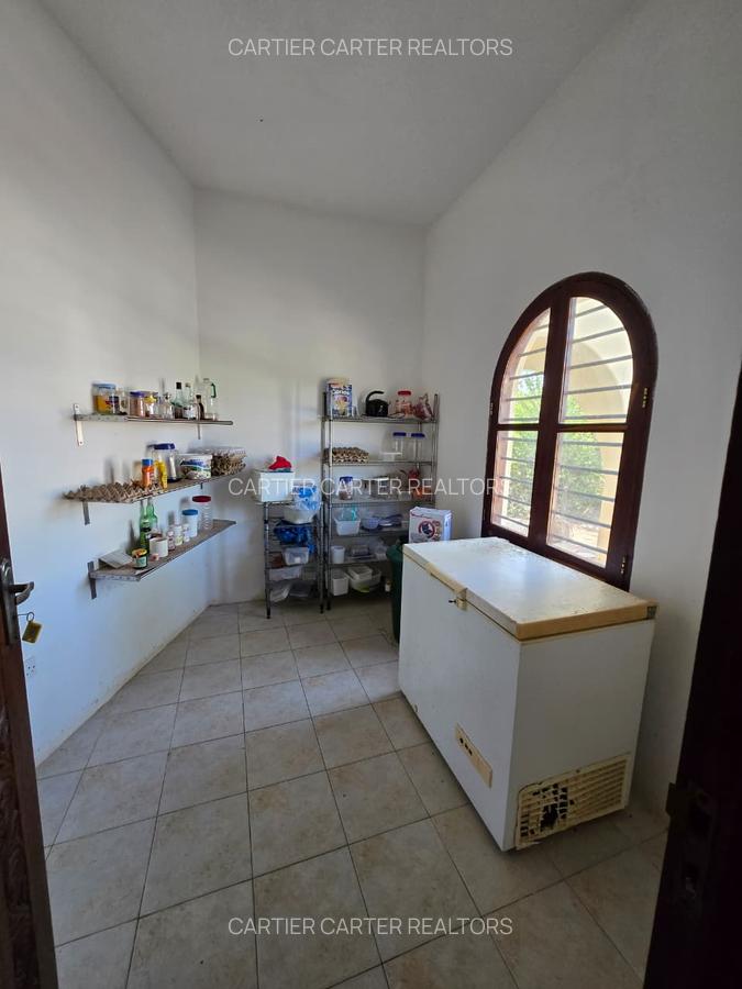 3 Bed Villa with En Suite in Watamu - 4